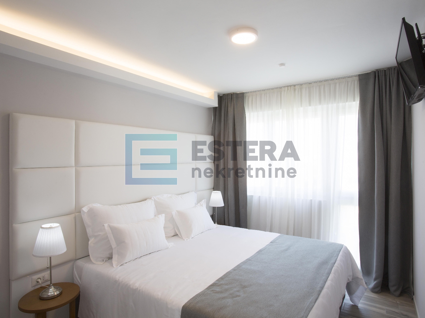 SALE boutique hotel 18 rooms, 4*, Pag, sea view, 150 m from the sea