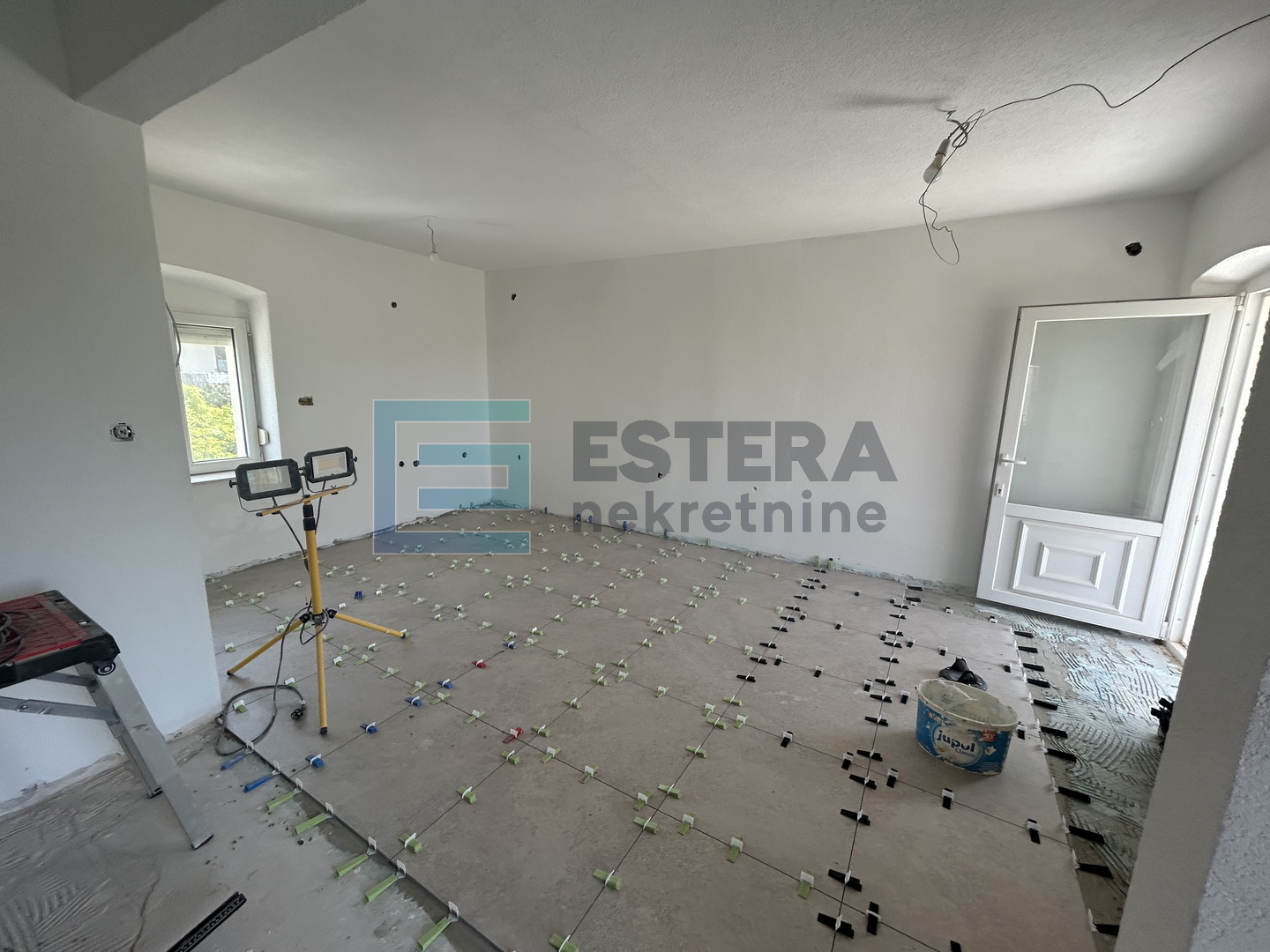 DRAGE PAKOŠTANE KAMENA KUĆA,POGLED NA MORE  PRODAJA