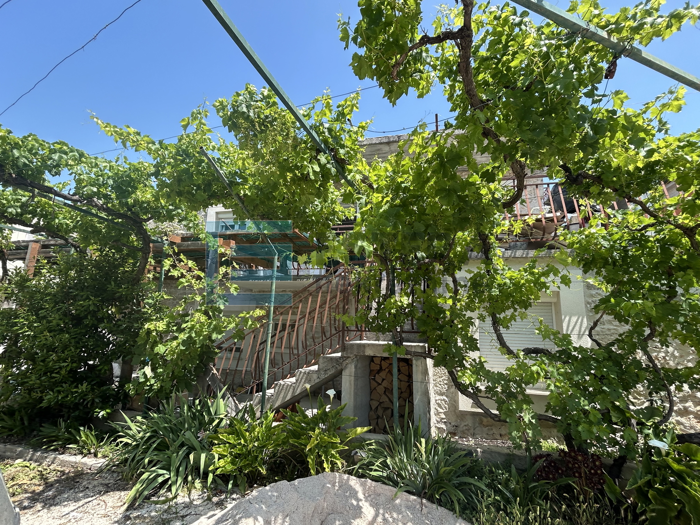 DRAGE PAKOŠTANE KAMENA KUĆA,POGLED NA MORE  PRODAJA