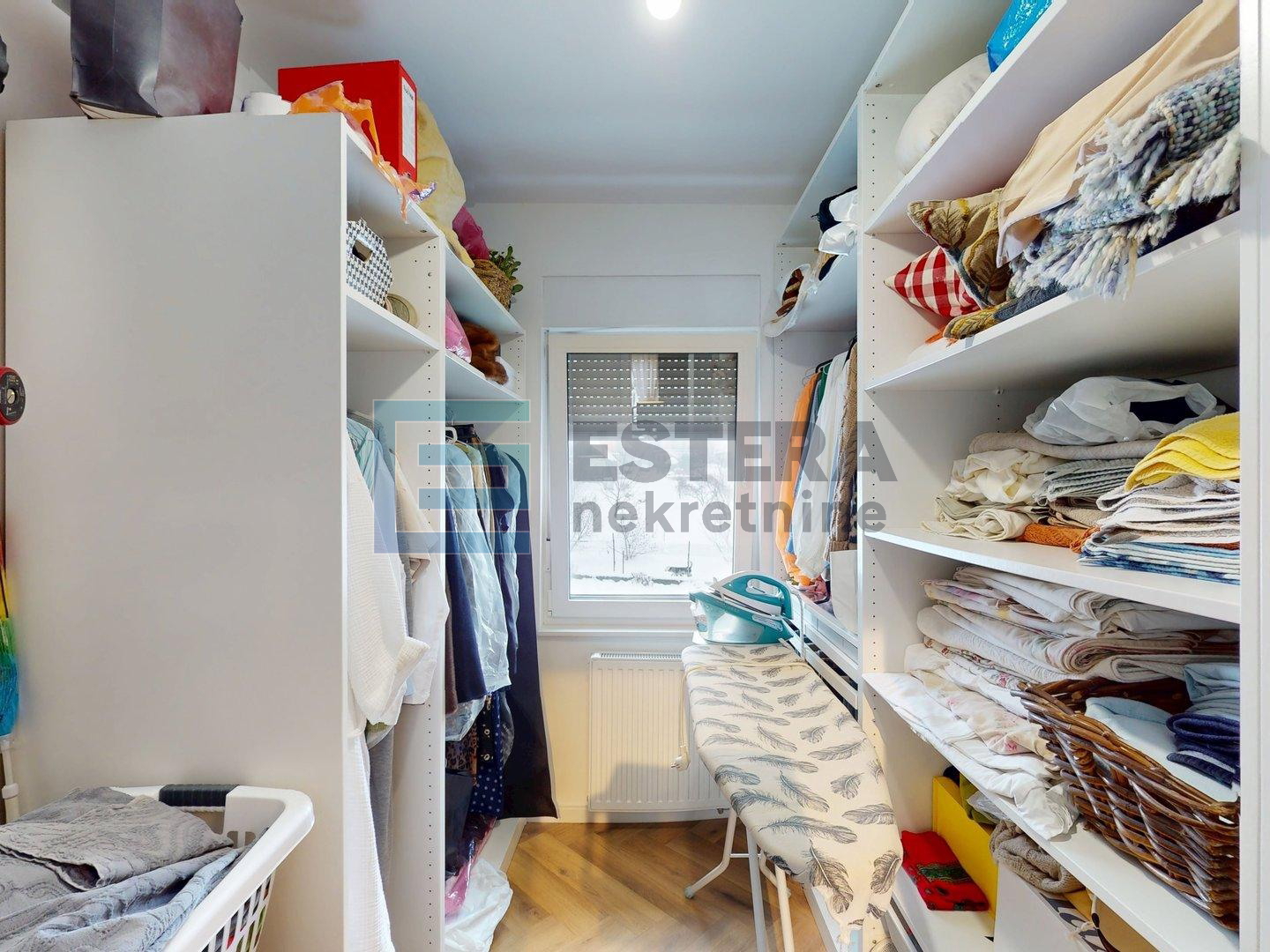 Kuća PRODAJA Vrbovec 367 m2, 4 etaže, 3 stana, garaža, vrt, 3 VPM