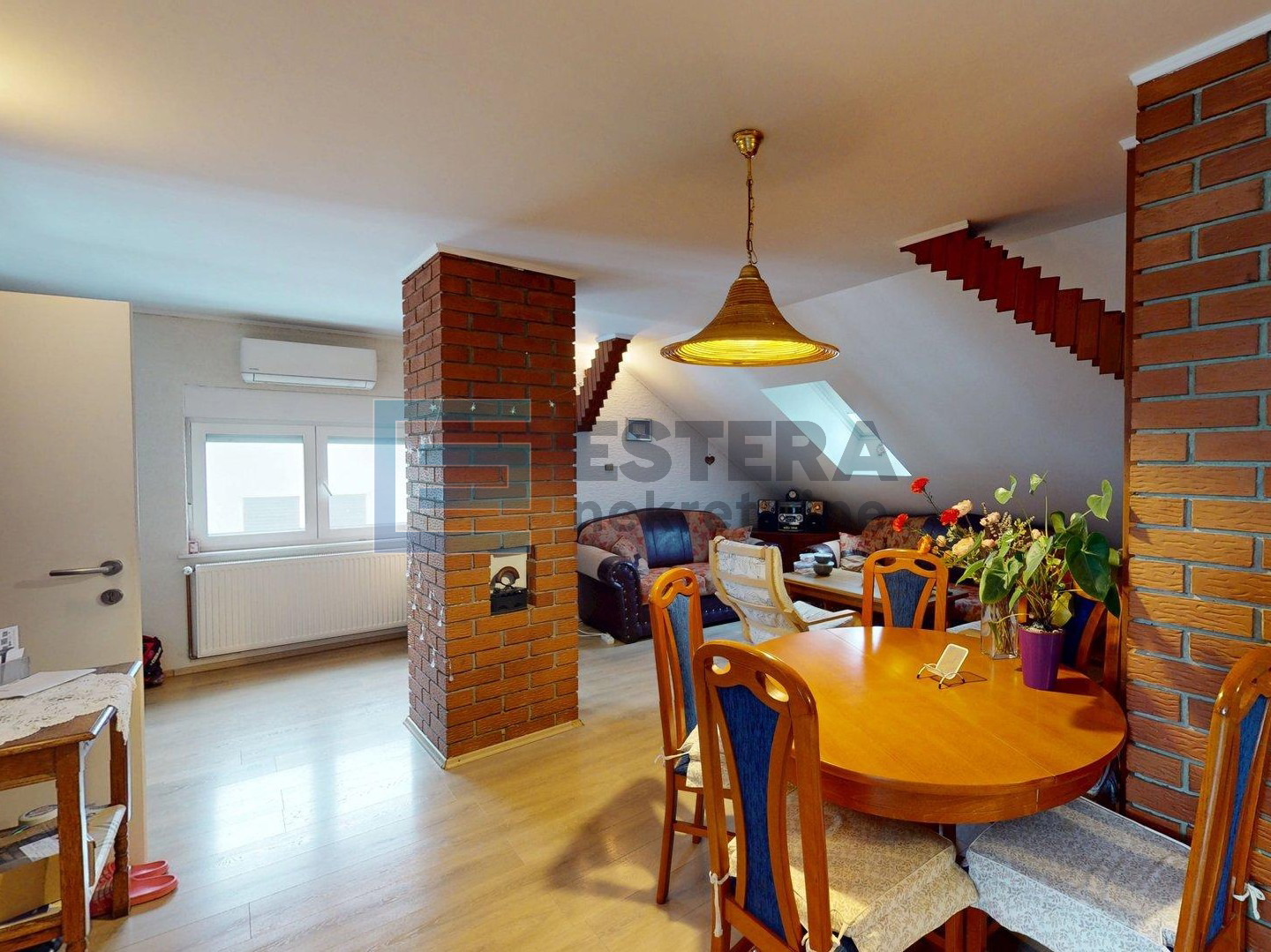 Kuća PRODAJA Vrbovec 367 m2, 4 etaže, 3 stana, garaža, vrt, 3 VPM