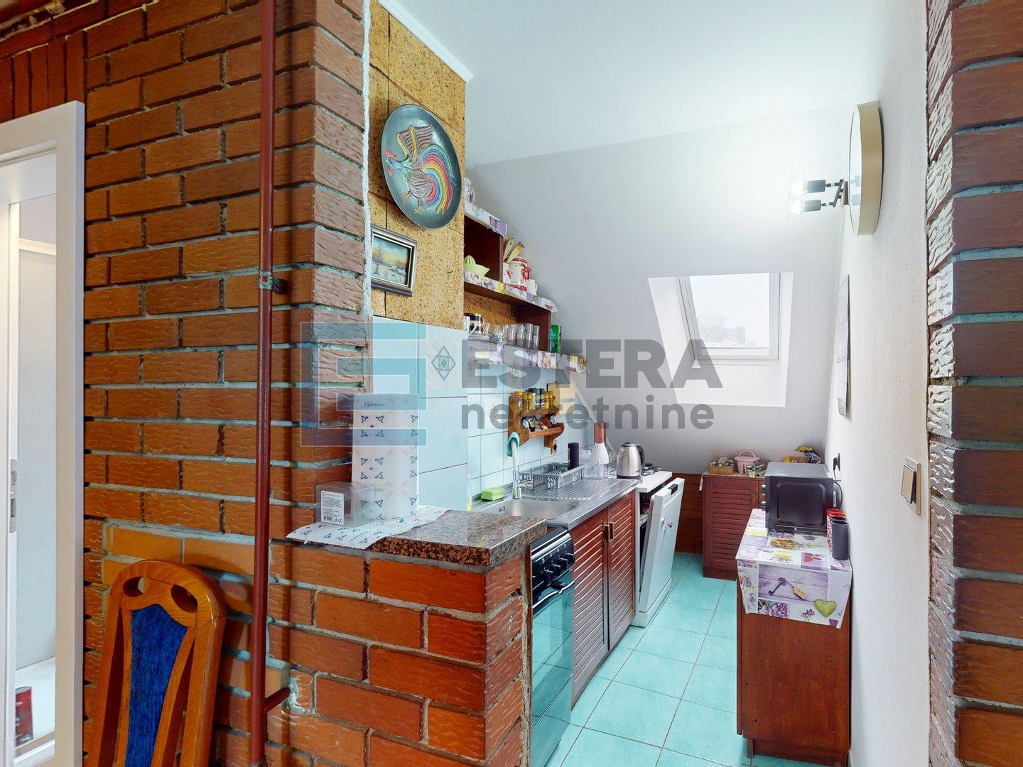 Kuća PRODAJA Vrbovec 367 m2, 4 etaže, 3 stana, garaža, vrt, 3 VPM