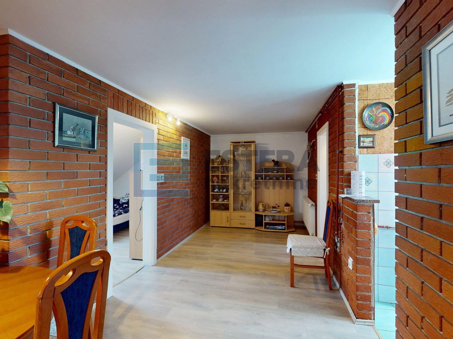 Kuća PRODAJA Vrbovec 367 m2, 4 etaže, 3 stana, garaža, vrt, 3 VPM