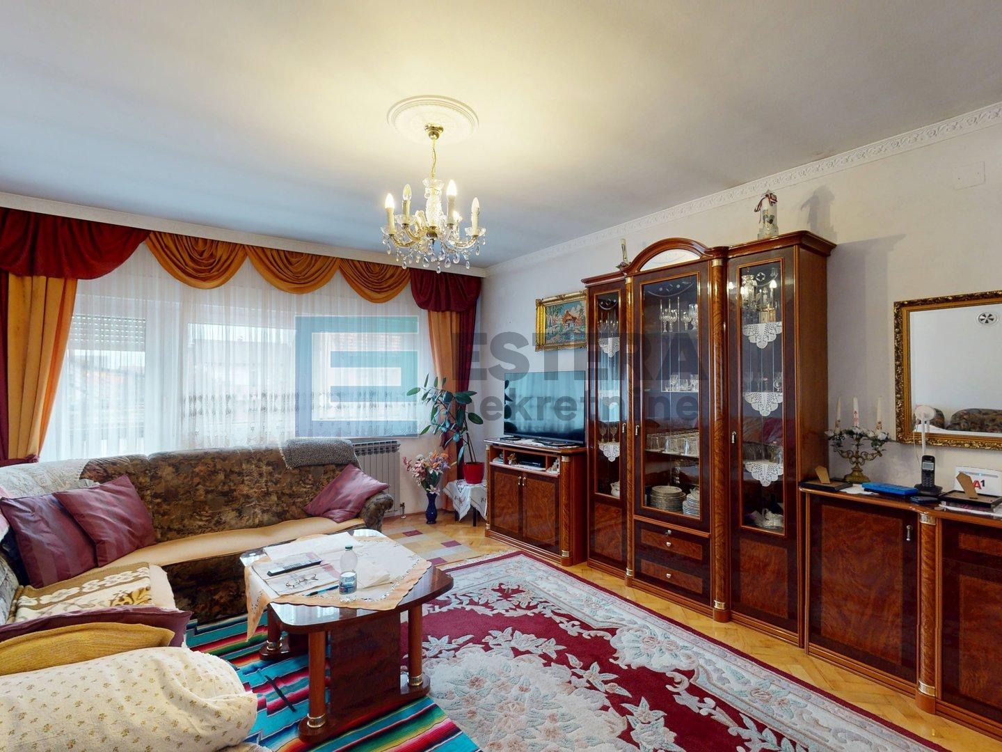 Kuća 300 m2 PRODAJA Školska ulica, Velika Mlaka