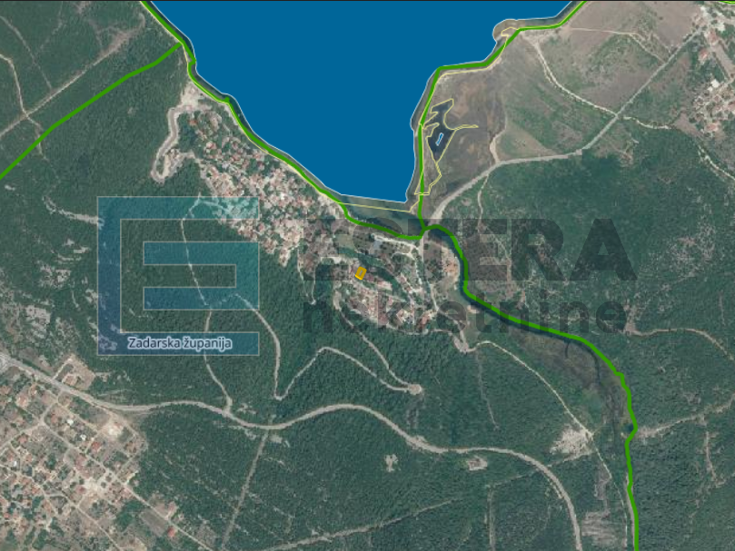 Građevinsko zemljište PRODAJA Donji Karin, 254m2