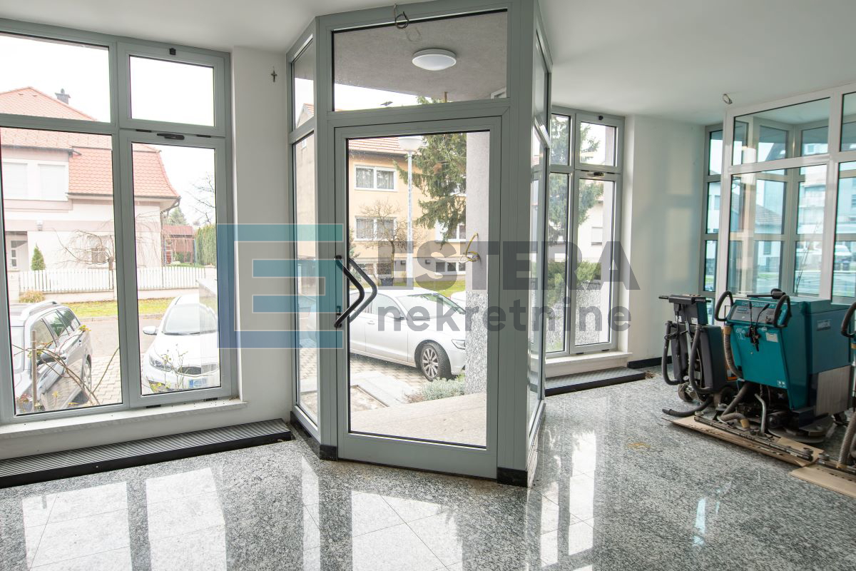 Stambeno-poslovna zgrada 512,35 m2 Varaždin