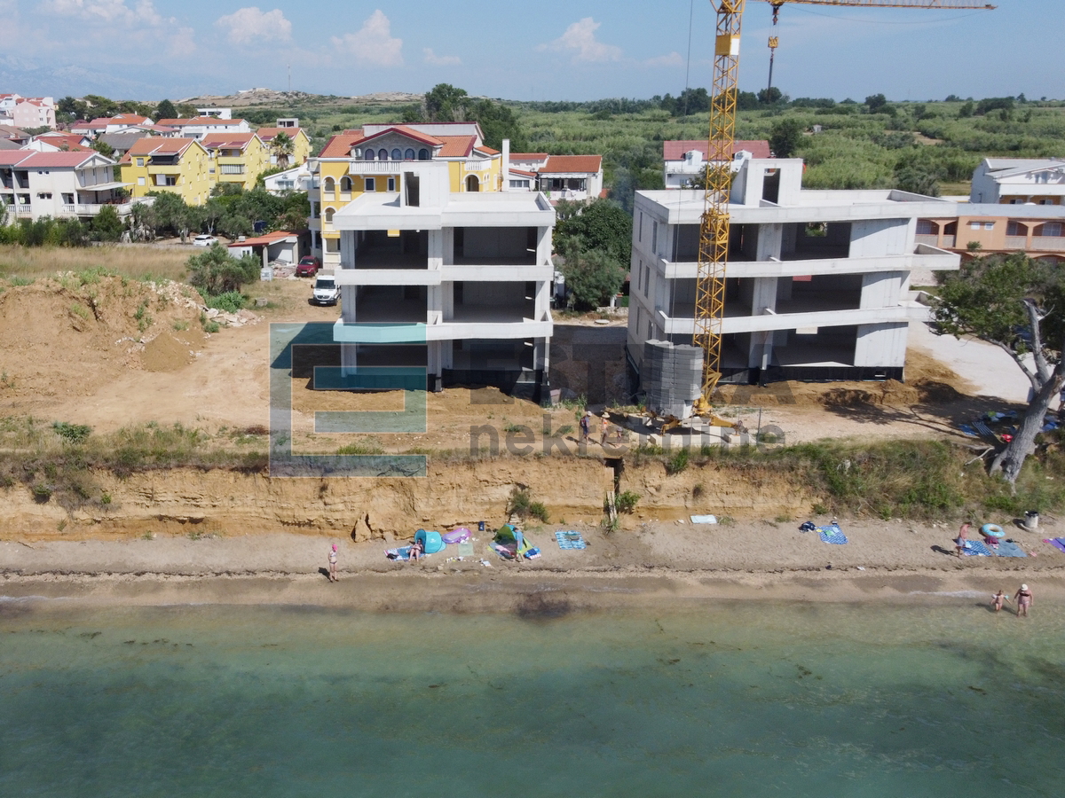 PRODAJA apartman, prvi red uz more, pogled, 92,10 m2, B6