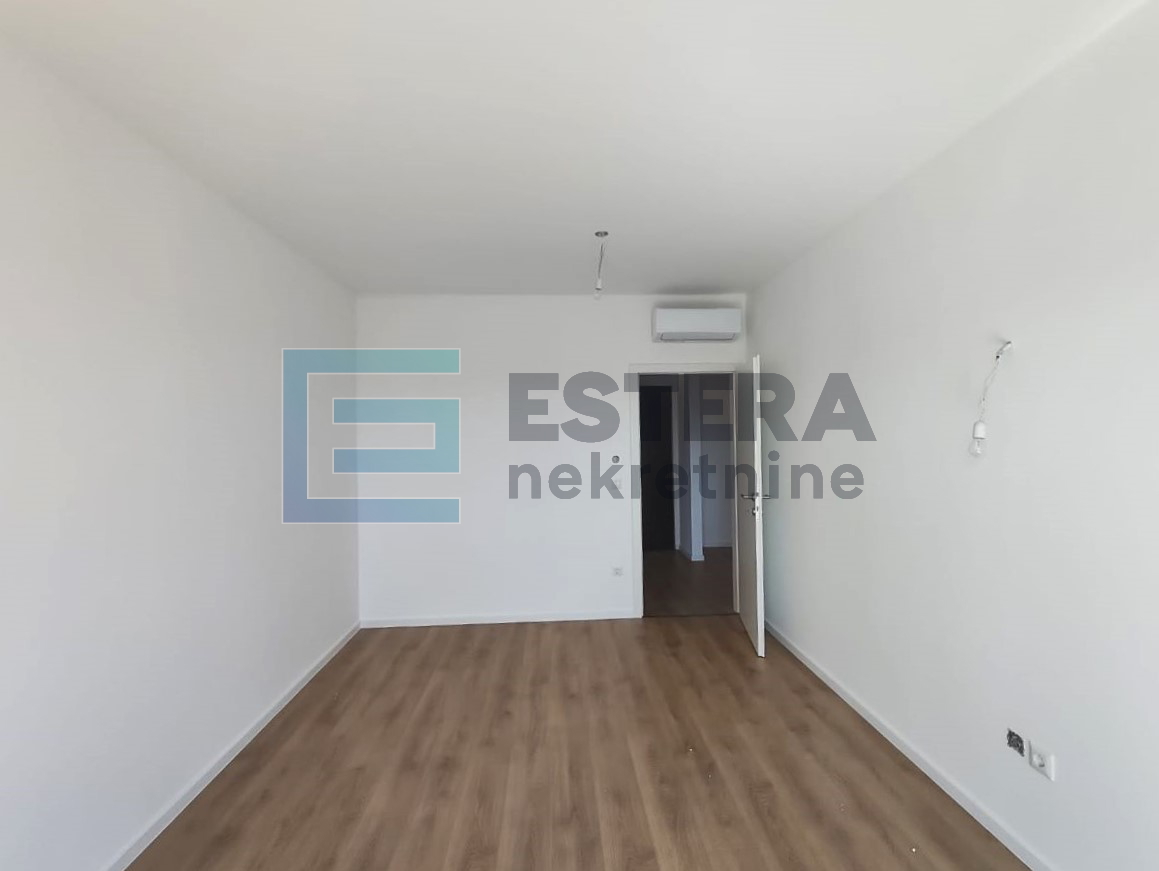 Trosoban stan NOVOGRADNJA (penthouse) 94,41 m2