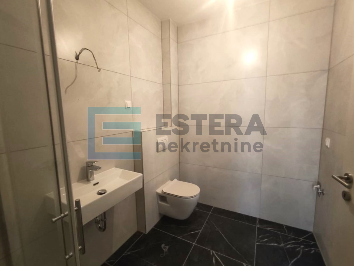 Trosoban stan NOVOGRADNJA (penthouse) 94,41 m2