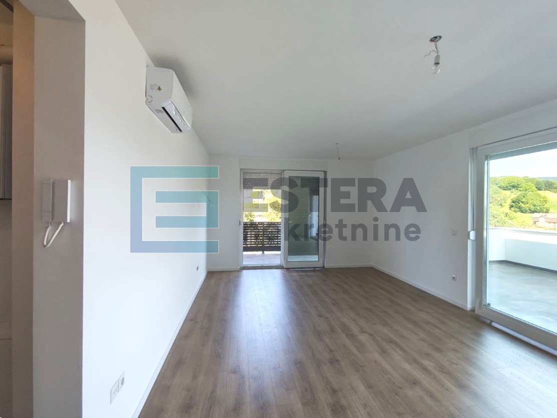 Trosoban stan NOVOGRADNJA (penthouse) 94,41 m2