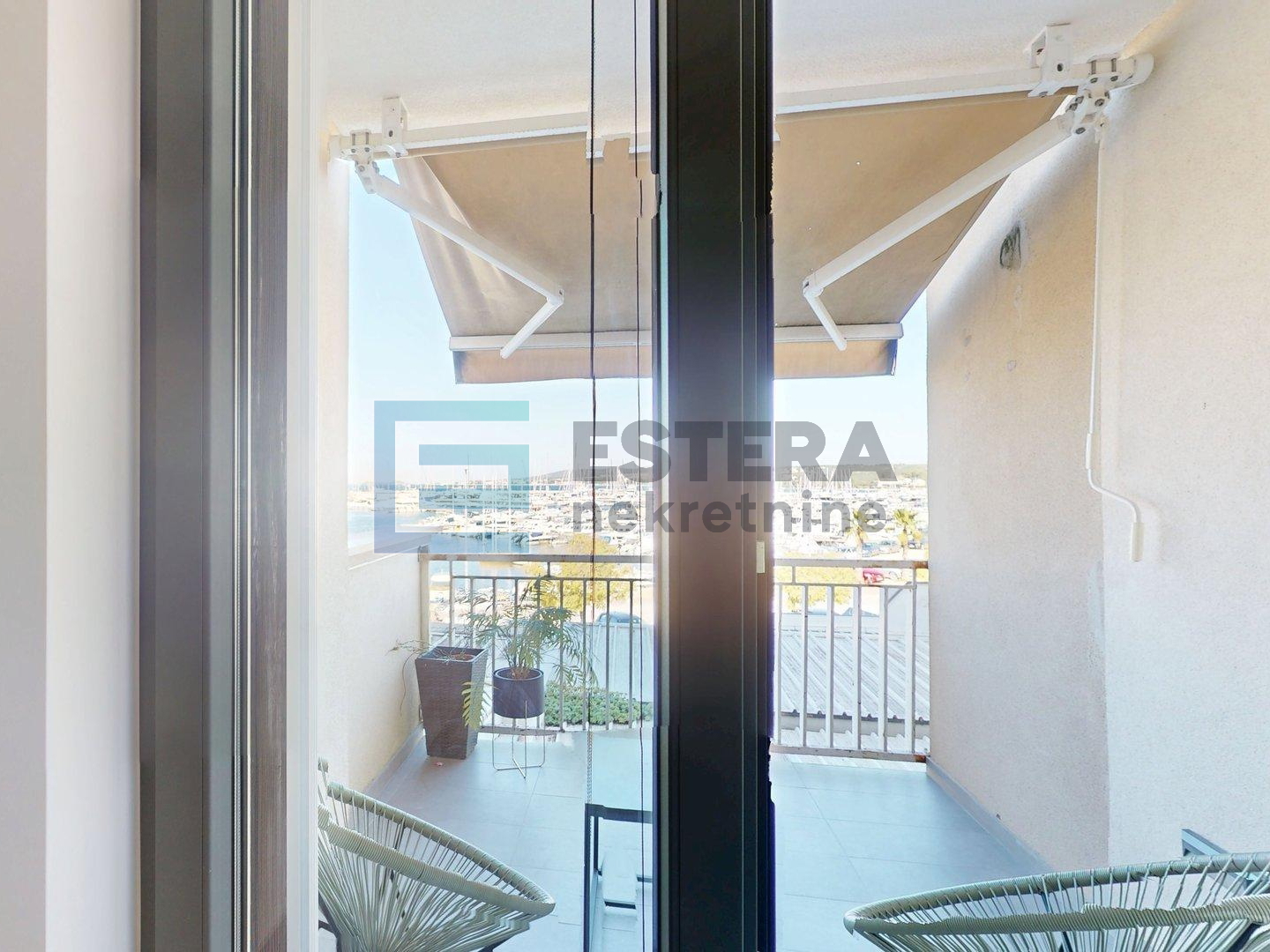 Stan PRODAJA 1. red do mora, Biograd na Moru, 79 m2