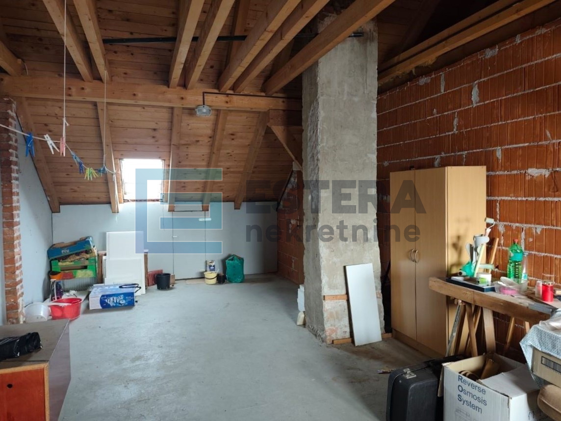 Stan 142.22 m2 Varaždin (centar) + garaža