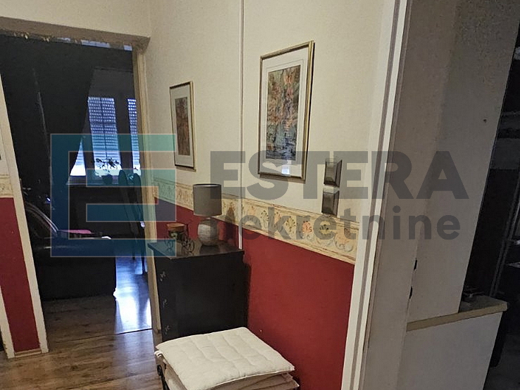 Kuća 250 m2 PRODAJA Varaždin, vrt, 3 parkinga + garaža