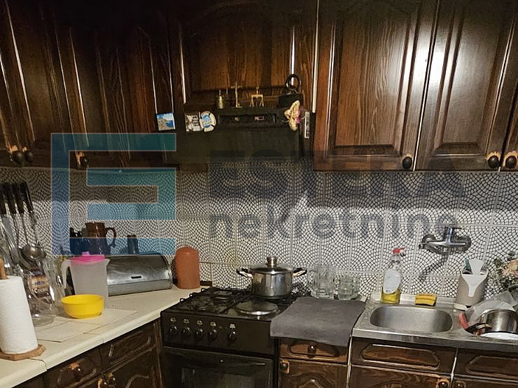 Kuća 250 m2 PRODAJA Varaždin, vrt, 3 parkinga + garaža