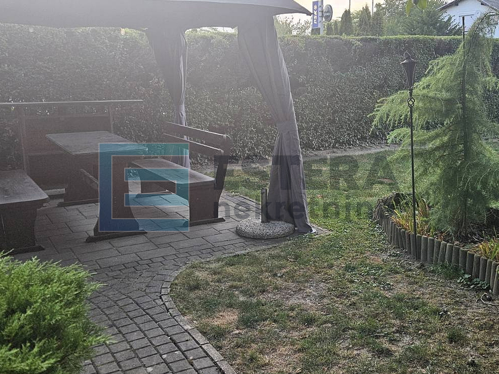 Kuća 250 m2 PRODAJA Varaždin, vrt, 3 parkinga + garaža