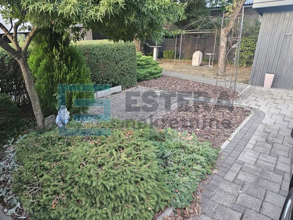 Kuća 250 m2 PRODAJA Varaždin, vrt, 3 parkinga + garaža