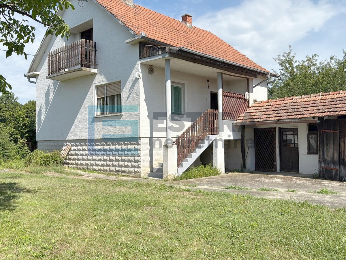 Kuća PRODAJA Žabnica,  s gospodarskim zgradama i zemljištem