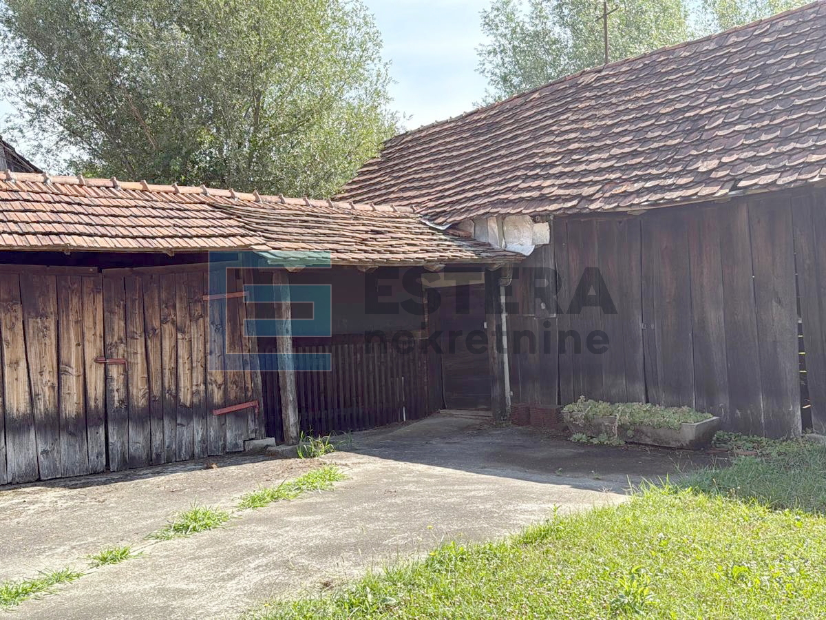 Kuća PRODAJA Žabnica,  s gospodarskim zgradama i zemljištem