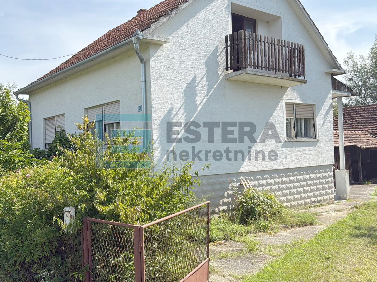 Kuća PRODAJA Žabnica,  s gospodarskim zgradama i zemljištem