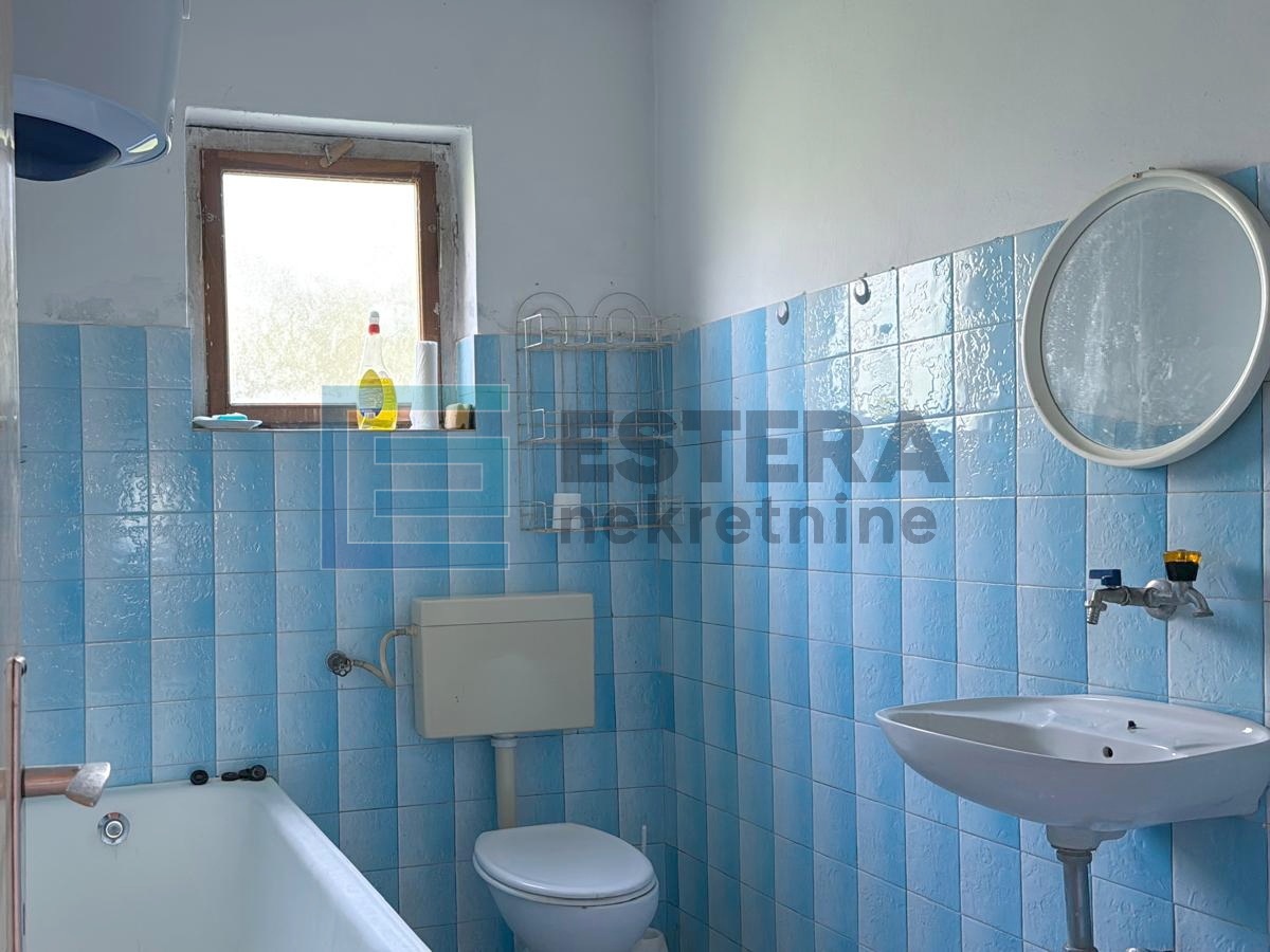 Kuća PRODAJA Žabnica,  s gospodarskim zgradama i zemljištem