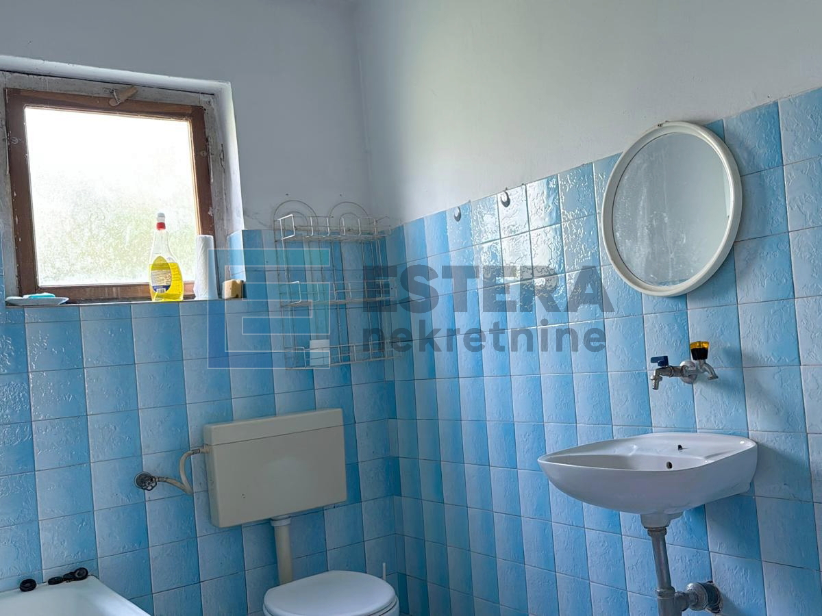 Kuća PRODAJA Žabnica,  s gospodarskim zgradama i zemljištem