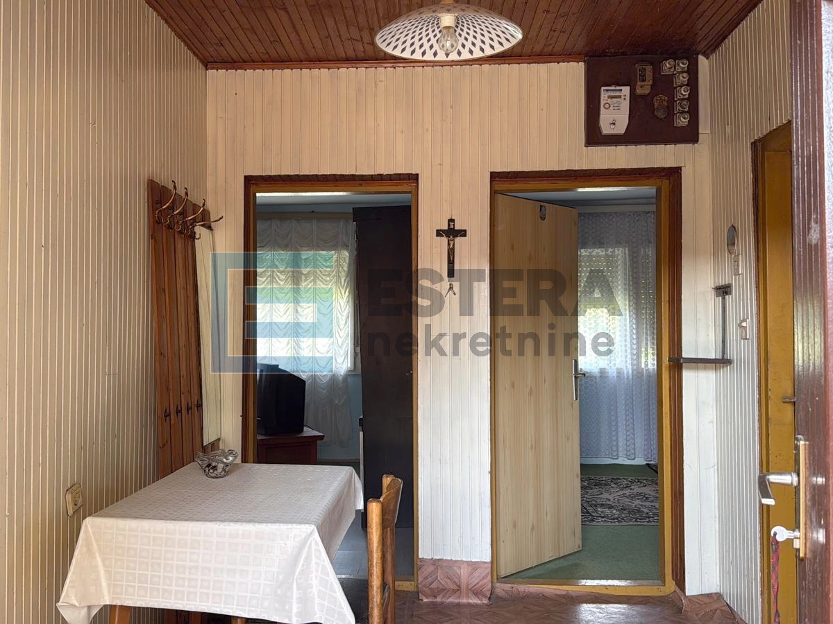 Kuća PRODAJA Žabnica,  s gospodarskim zgradama i zemljištem