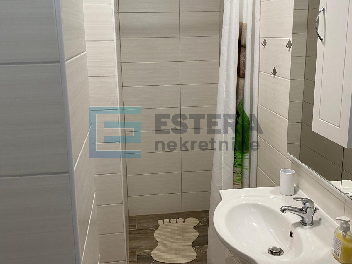 Kuća PRODAJA Biograd na Moru, 3 apartmana, 60 m od mora