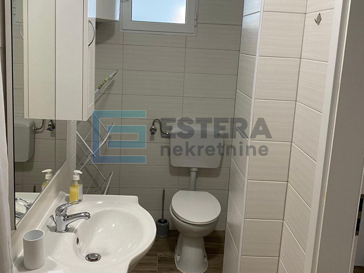 Kuća PRODAJA Biograd na Moru, 3 apartmana, 60 m od mora