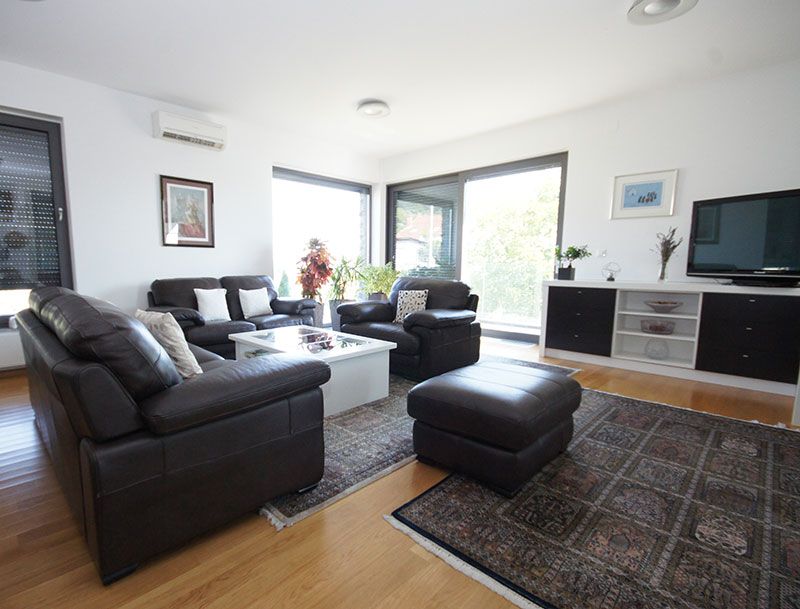 Moderna vila u Samoboru