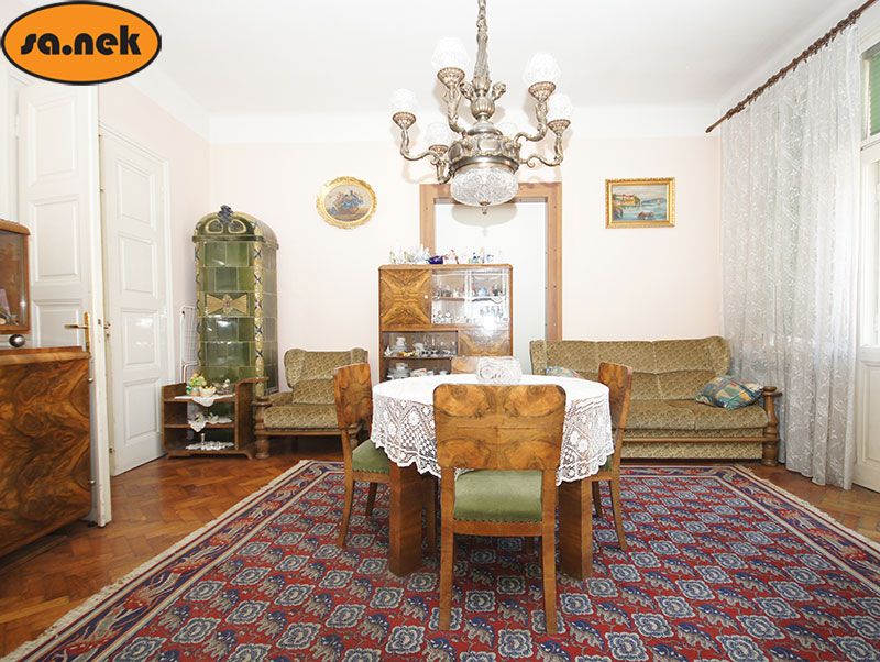 Geschäfts- und Wohngebäude im Zentrum von Samobor