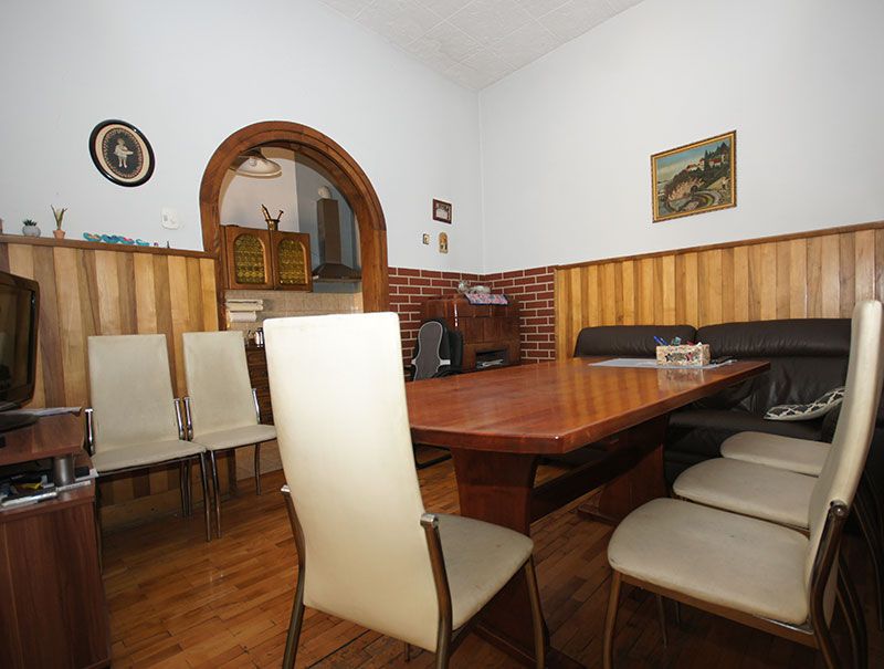 Geschäfts- und Wohngebäude im Zentrum von Samobor