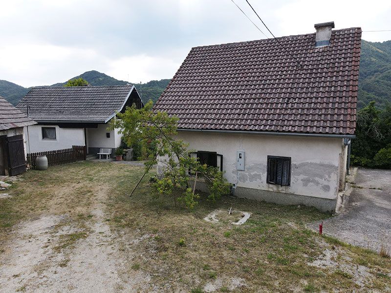 Tri objekta u Velikom Lipovcu - Samobor