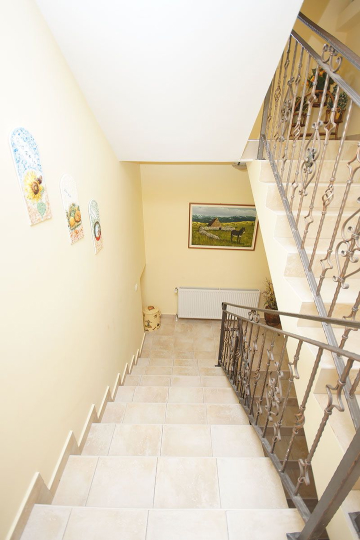 Turistički objekt sa šest apartmana - Komarna (Dubrovačko-neretvanska županija)