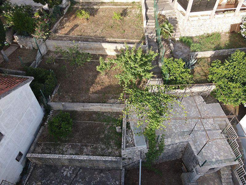 Turistički objekt sa šest apartmana - Komarna (Dubrovačko-neretvanska županija)