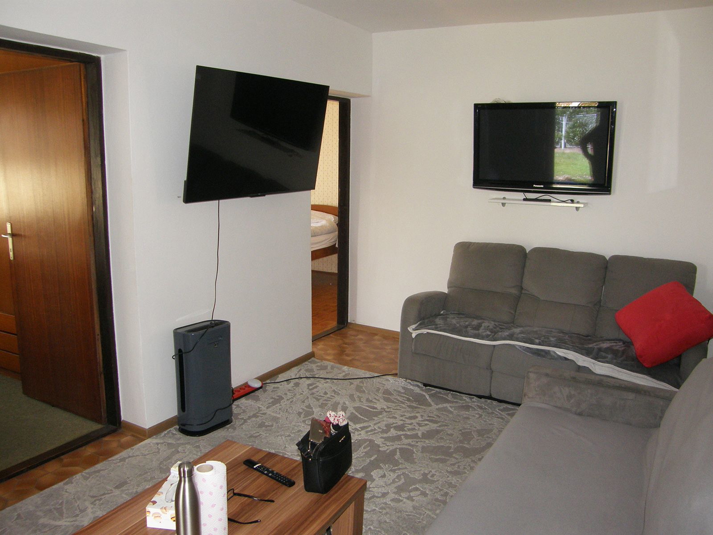 Trosoban stan u kući- Sveta Nedelja