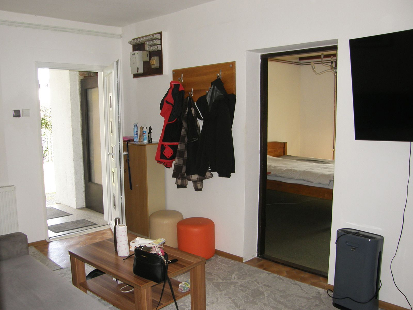 Trosoban stan u kući- Sveta Nedelja