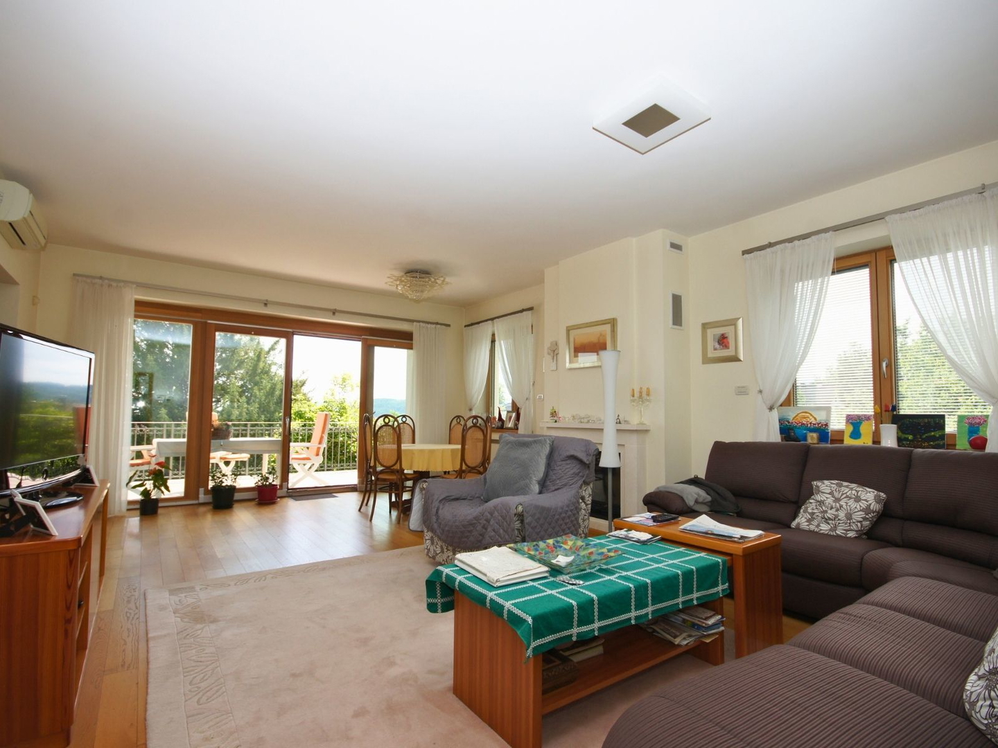 Luksuzna obiteljska kuća u Samoboru