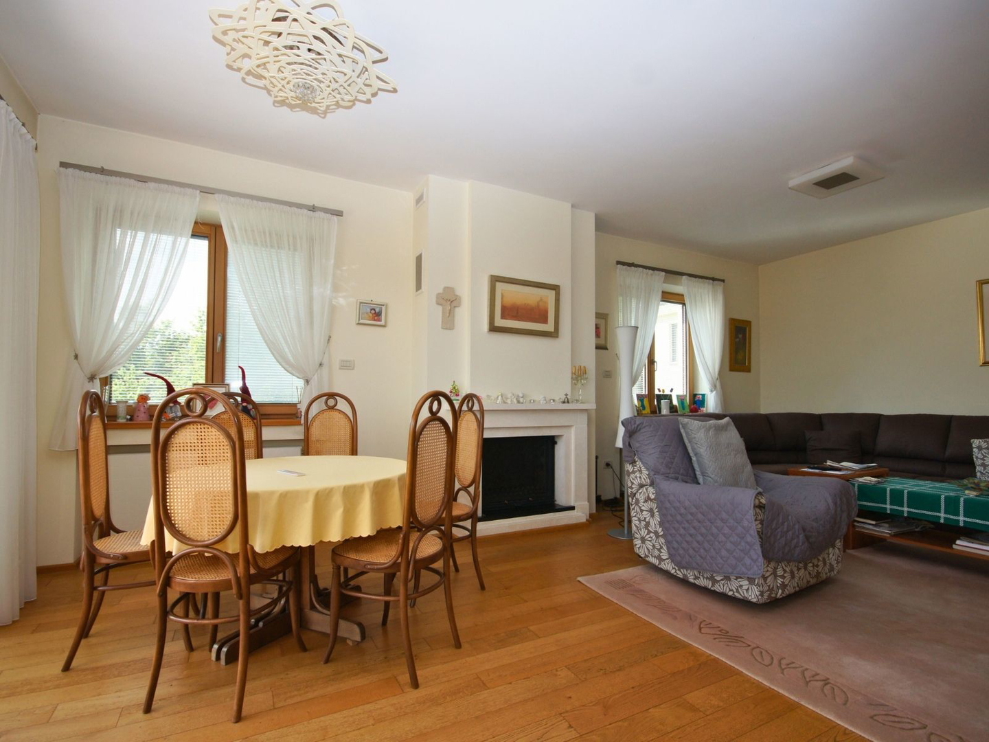 Luksuzna obiteljska kuća u Samoboru