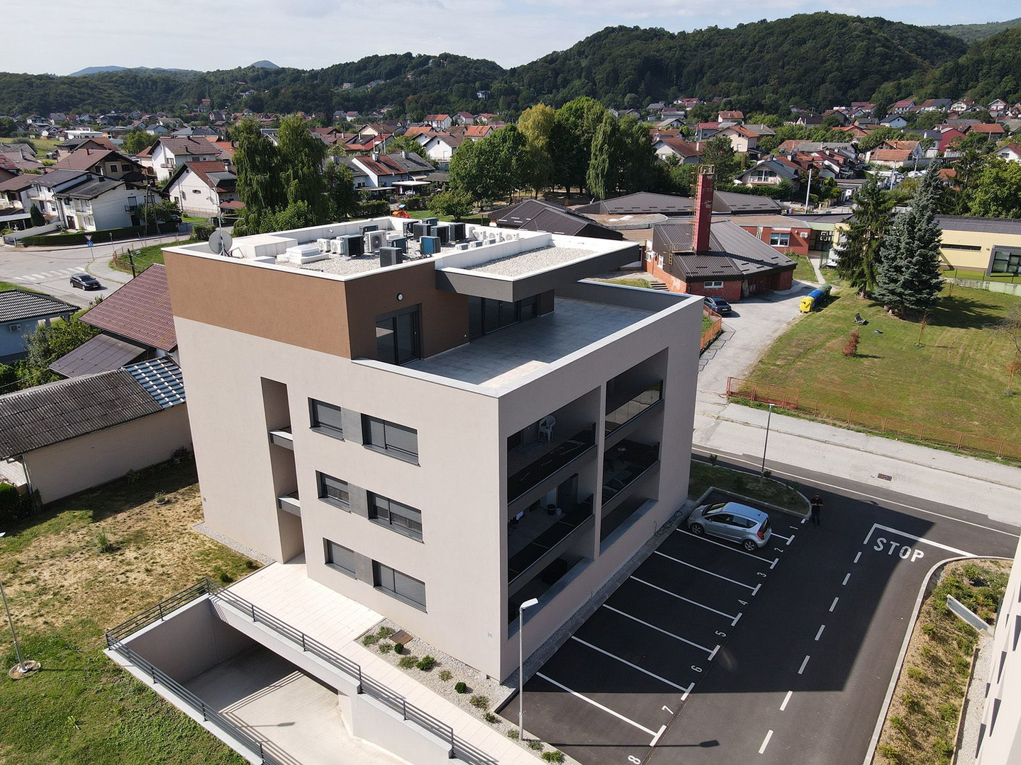 Luksuzni četverosobni penthouse- novogradnja