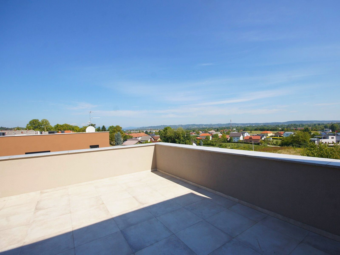 Luksuzni četverosobni penthouse- novogradnja