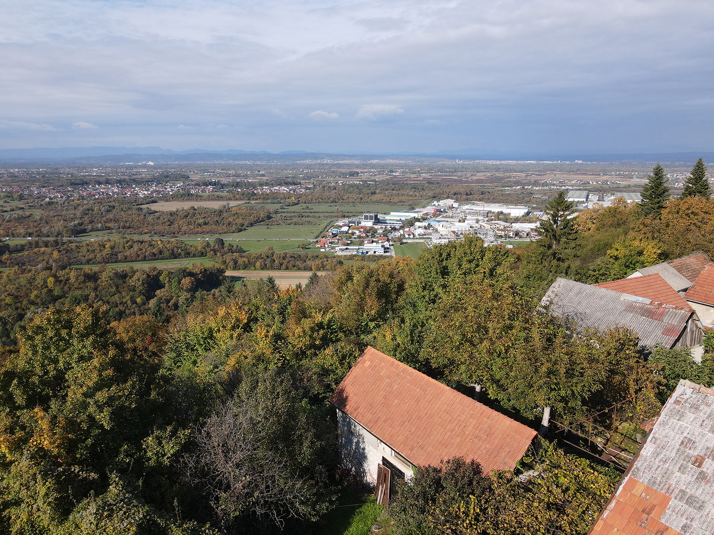 Gradilište s pogledom na Svetonedeljskom Bregu