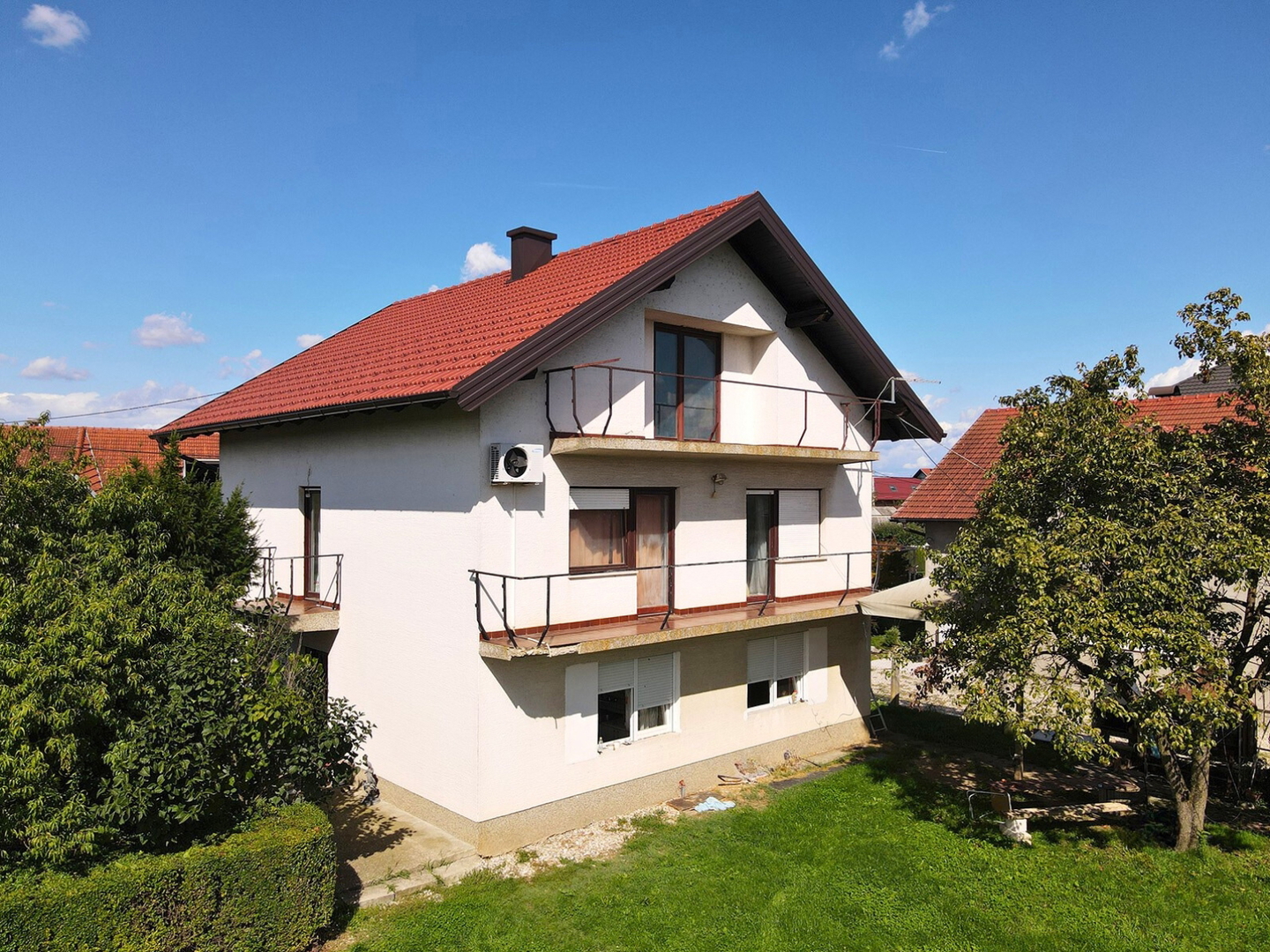 Haus mit zwei Wohneinheiten in der Umgebung von Samobor