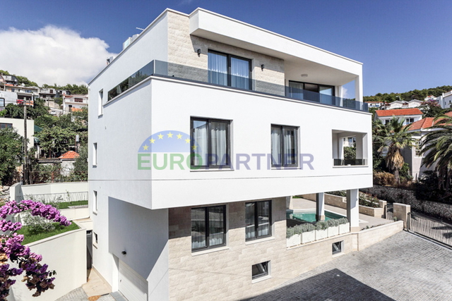 Casa, 363 m2, Vendita, Trogir - Čiovo