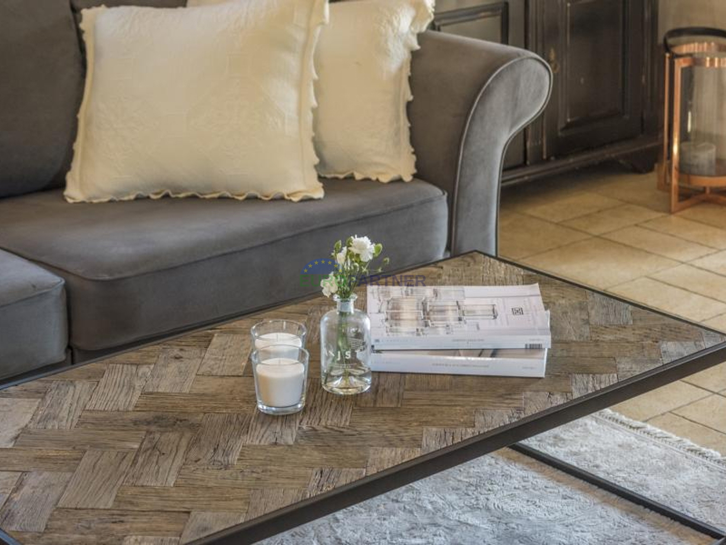 Prekrasna kamena vila sa bazenom i velikim vrtom