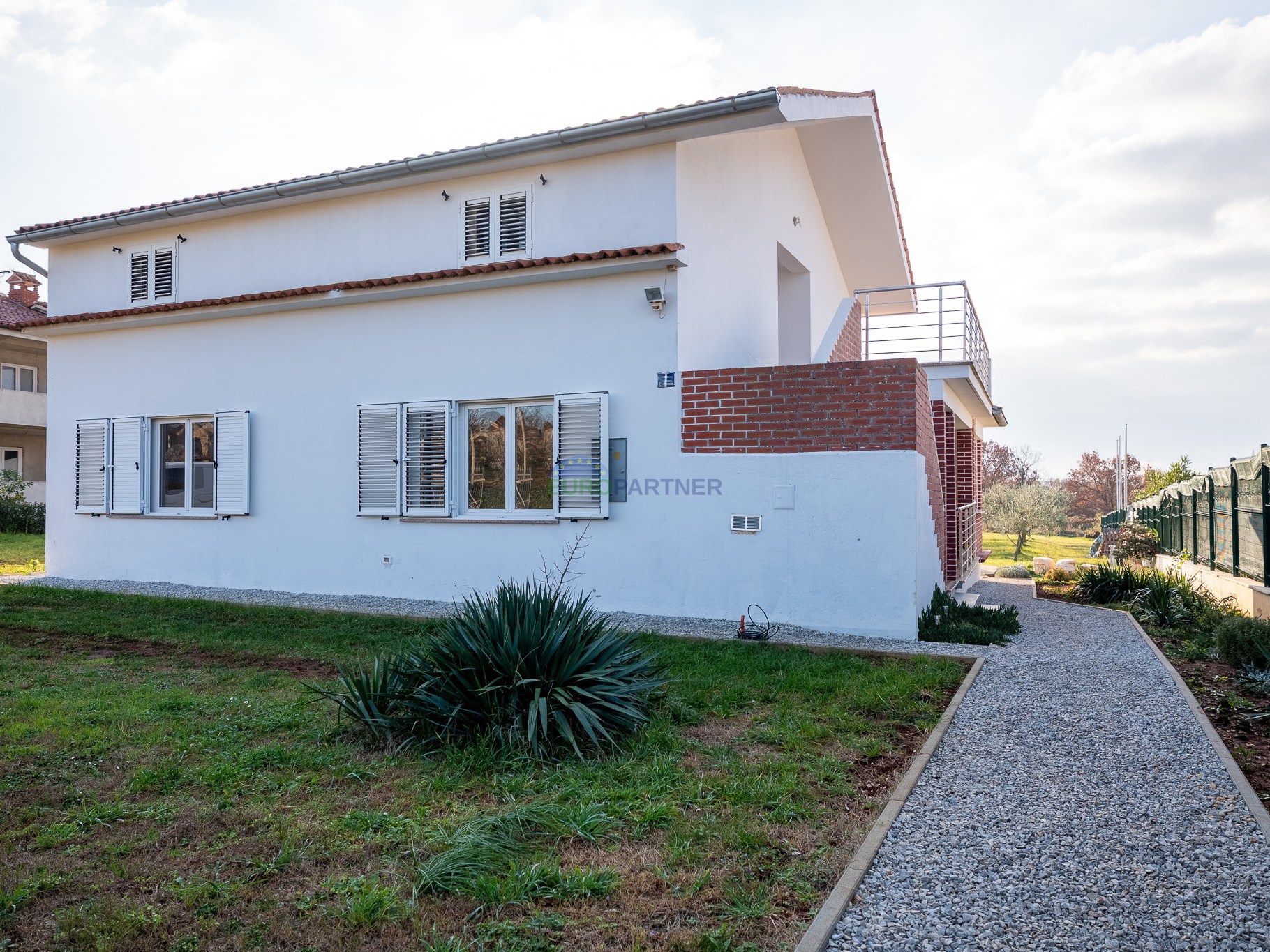 House&comma; 220 m2&comma; For Sale&comma; Pore&ccaron;