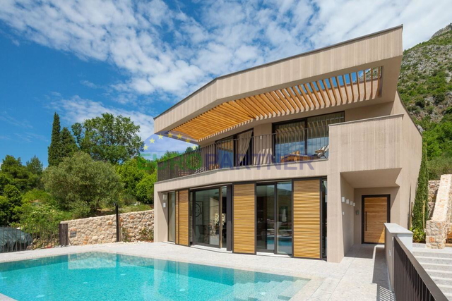 Casa, 380 m2, Vendita, Dubrovnik