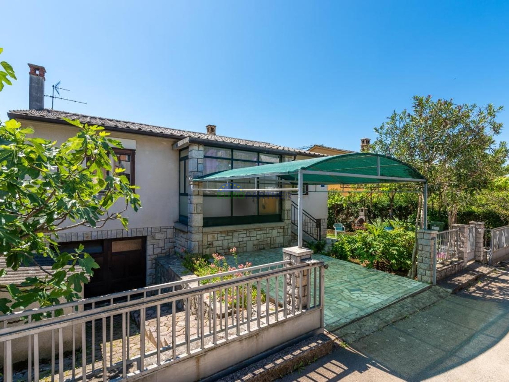 Istra, Poreč, Haus mit zwei Wohnungen in Meeresnähe