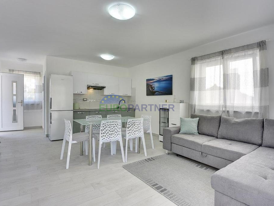 Istra, Ližnjan, moderna villa duplex con piscina