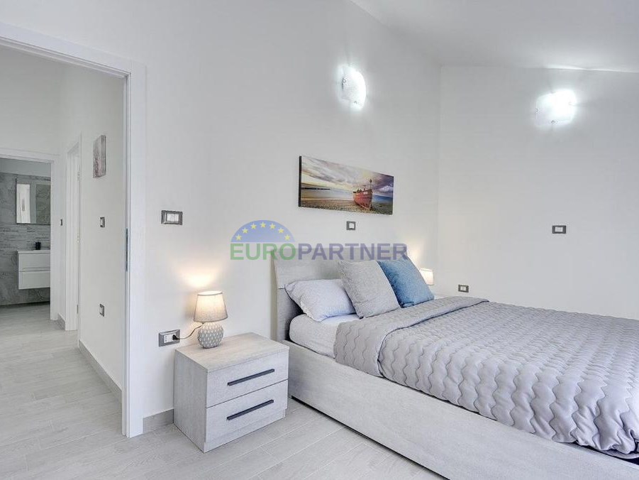 Istra, Ližnjan, moderna villa duplex con piscina