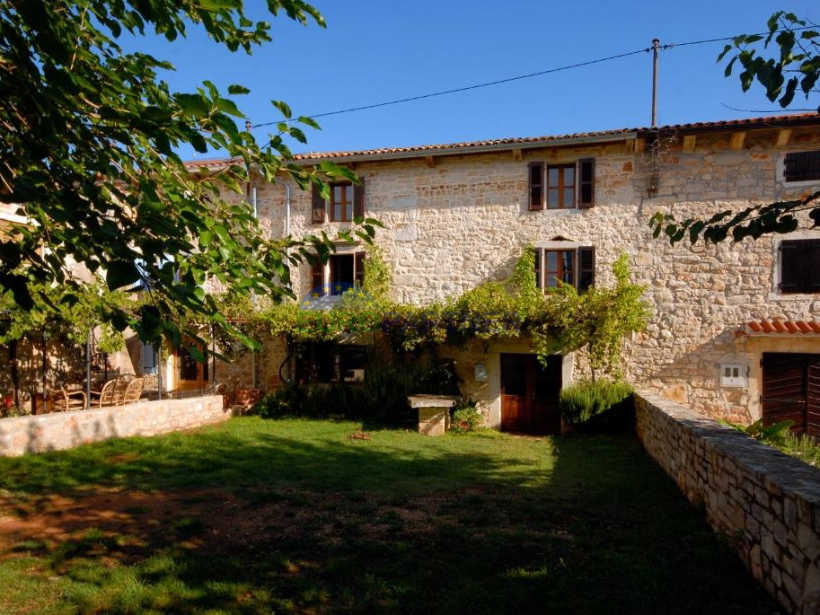 House, 110 m2, For Sale, Poreč